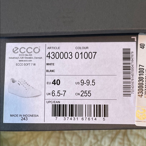 Ecco Women's White Leather Sneakers - Picture 4 of 4